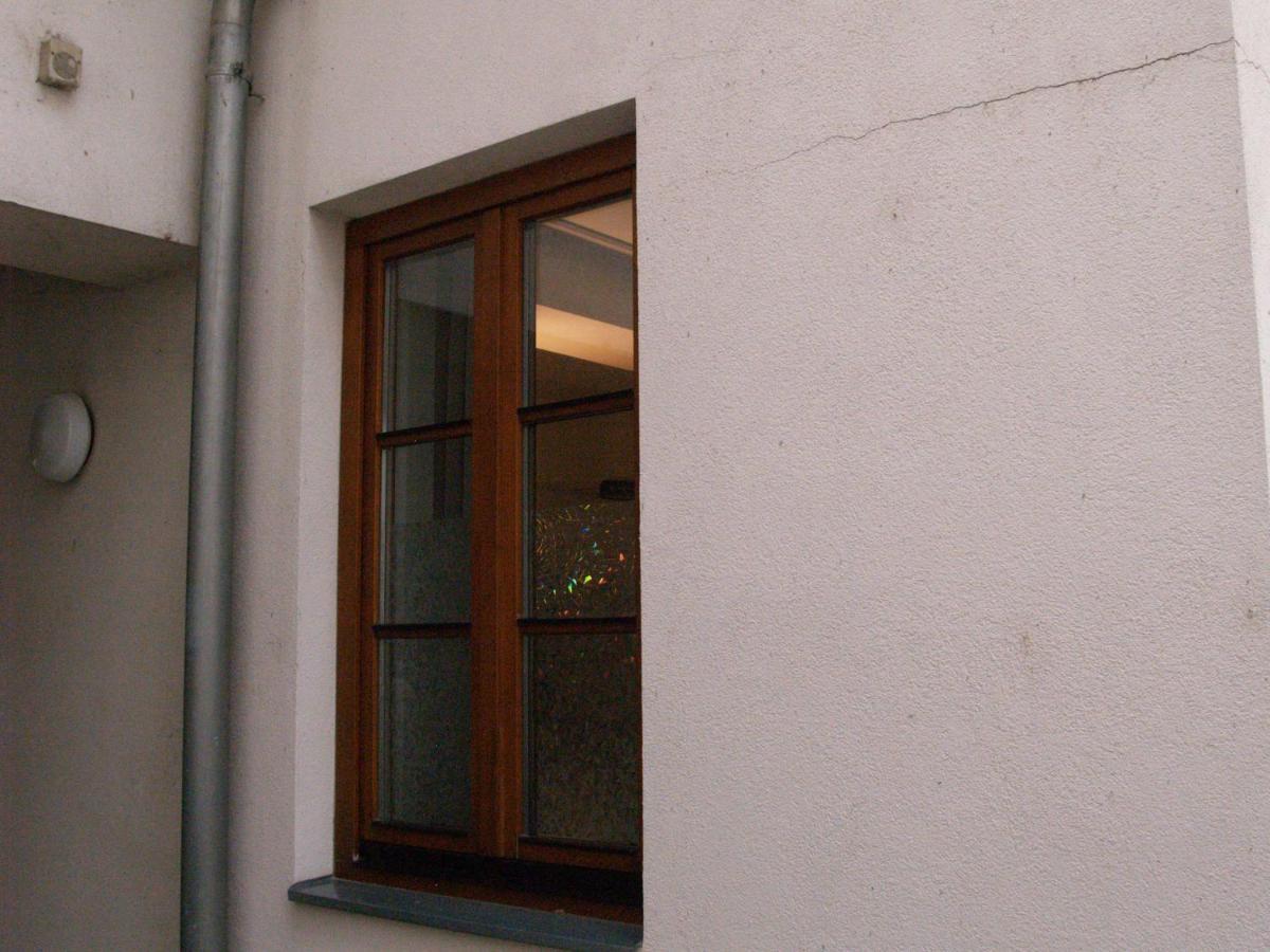 Lg Tiny Apartment Korneuburg Exterior foto